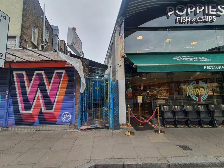 Cyber-Art Studio In Camden London Exterior photo